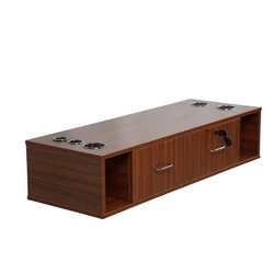 עמדת עבודה למספרה – עץ בגוון אגוז